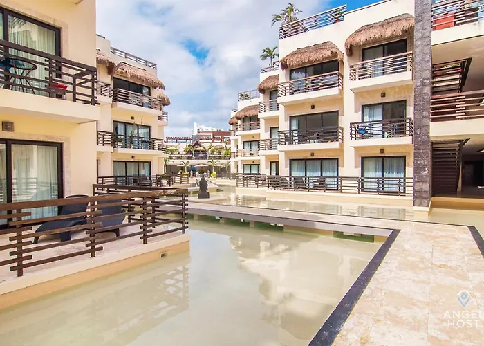 Oceanview Penthouse & Rooftop Pool Near Mamitas Playa del Carmen