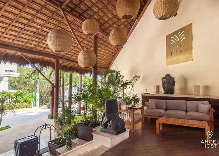 Oceanview Penthouse & Rooftop Pool Near Mamitas