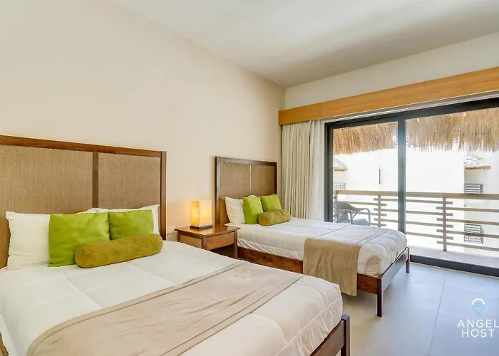 Oceanview Penthouse & Rooftop Pool Near Mamitas Сasa de vacaciones Playa del Carmen